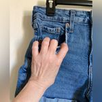 Old Navy 🌞 O.G. Short High Rise Distressed Ripped Denim Shorts Photo 2