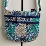 Vera Bradley  crossbody quilted triple zip Hipster purse Photo 2