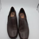 Earth Origins Women’s Brown Leather Slip Ons Size 9.5 Photo 2