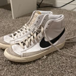 Nike  Blazer Mid Photo 0