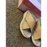 Easy Spirit  Light Natural Color Bindie Wedge Sandals Size 6.5 Woman’s Photo 1