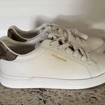 Coach NWOB Women’s Clip Low Top Leather Sneaker in Chalk/Khaki. Size 9.5B Photo 4