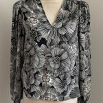 EXPRESS  Floral Puff Sleeve Blouse XS Black White Top Bloomcore Corporate Chic Photo 0