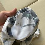 Athleta Salutation Stash Pocket High Rise 7/8 Legging Photo 10