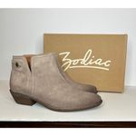 Zodiac New  Grey faux suede Madison Boots booties 9.5 Mushroom Photo 9