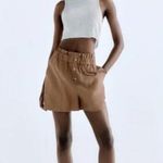 ZARA  Paperbag Shorts L NWT Pull-on Elastic Waist Buttons Khaki Brown Pockets Photo 1