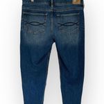 Abercrombie & Fitch Women’s Distressed Rolled Hem Medium Wash Jeans Size 6 Photo 1