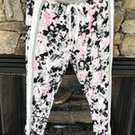Women's Floral Pajama Pants Photo 2