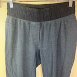 Lululemon  Size 4 EUC‎ Womens Joggers Back Pockets Silver Logo Activewear Stretch Photo 1