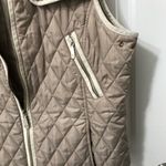 Vince Camuto  Full Zip Beige and Cream Quilted Vest XL. EUC Photo 2