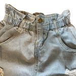 SheIn Light-wash High-waisted Mom Jeans Photo 2