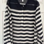 Old Navy 🎄 bundle of (2) Tops Photo 0