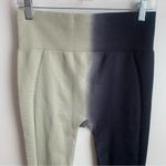 Cara Loren Two Toned Cream & Gray Crop Top & Leggings Size L Photo 12