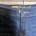 Old Navy  Women’s Denim Boyfriend  Roll Up Shorts Sz 6 Photo 2