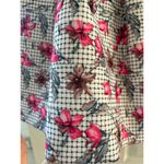 Gracia Thick A-Line White Basketweave & Pink Floral Mini Skirt Photo 2