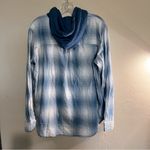 American Eagle AEO Blue Hooded‎ Cabin Flannel Button Down Shacket Photo 6
