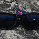 Foster Grant  Palm tree Sunglasses Photo 2