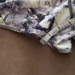 Ideology black, yellow and white running shorts Photo 5