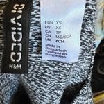 Divided  H&M Cropped Sweater‎ Photo 4