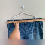Torrid  Crop Boyfriend Jeans size 26‎ Photo 6
