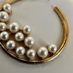 Gold tone faux pearl hoop earrings Photo 8