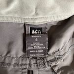 REI Cargo Hiking Outdoor Shorts Womens 4 Nylon Gray Pockets Photo 4