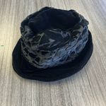 Summer Tompkins velvet bucket hat. Black Photo 0