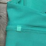 Lululemon  Energy Ribbed Longline Bra Medium Support B/D Cup Green Size 6 Photo 3