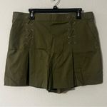 Laundry by Shelli Segal NEW Pleated Lace-Up Shorts in Olive, Size XL Photo 3