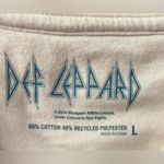 Def Leppard  White Graphic Sweatshirt size L Photo 3
