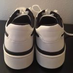 Calvin Klein  Women’s Carlina Sneakers Sz 9M Photo 3