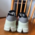 on cloud  Running cloudflyer 4 shoes  Photo 3