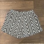 Escapada NWT Evereve  Printed Pull On Shorts Sz M Photo 0