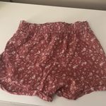 SO S.O Flower Shorts Photo 1