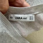 ZARA  Knit Classic V-Neck Sweater (Women's Size Small), Grey Ladies Sweater Photo 2