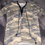 Tres Bien Camo Tie Shirt  Photo 0