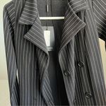 Pretty Little Thing Striped blazer  Photo 1