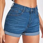 SheIn BASICS Mid-Waist Cuffed Denim Shorts Photo 2