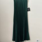 Lulus Lulu’s Fabulous Perfection Emerald Green Satin Pleated Midi Dress Size: XS Photo 4