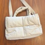 Amazon Puff Shoulder Bag Photo 0