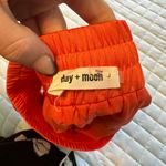 day & moon skirt Orange Size L Photo 3
