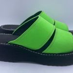 Y2K foam platform sandals double strap neon green/black Size 8 Green Photo 3