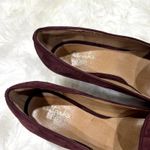 Clarks  Inigo Suede Kitten Heels Sz 7.5 Photo 3