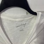 Universal Threads white cropped shirt Photo 3