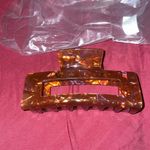 Charlotte Tilbury Claw Clip Photo 10