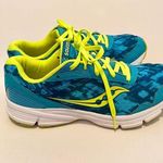 Saucony Running Shoe Photo 1