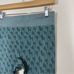 Oiselle  Green Lightning Bolt Printed Seamless Leggings Photo 2