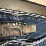 Torrid  light wash jegging Photo 2