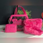 Juicy Couture 3-Piece Pink Bag Set – Clear Tote, Wallet & Furry Wristlet NWT Photo 1