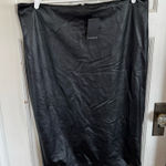 Eloquii NWT  black faux leather skirt size 18 Photo 0
